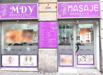 695782767: Chica busca chico en Barcelona