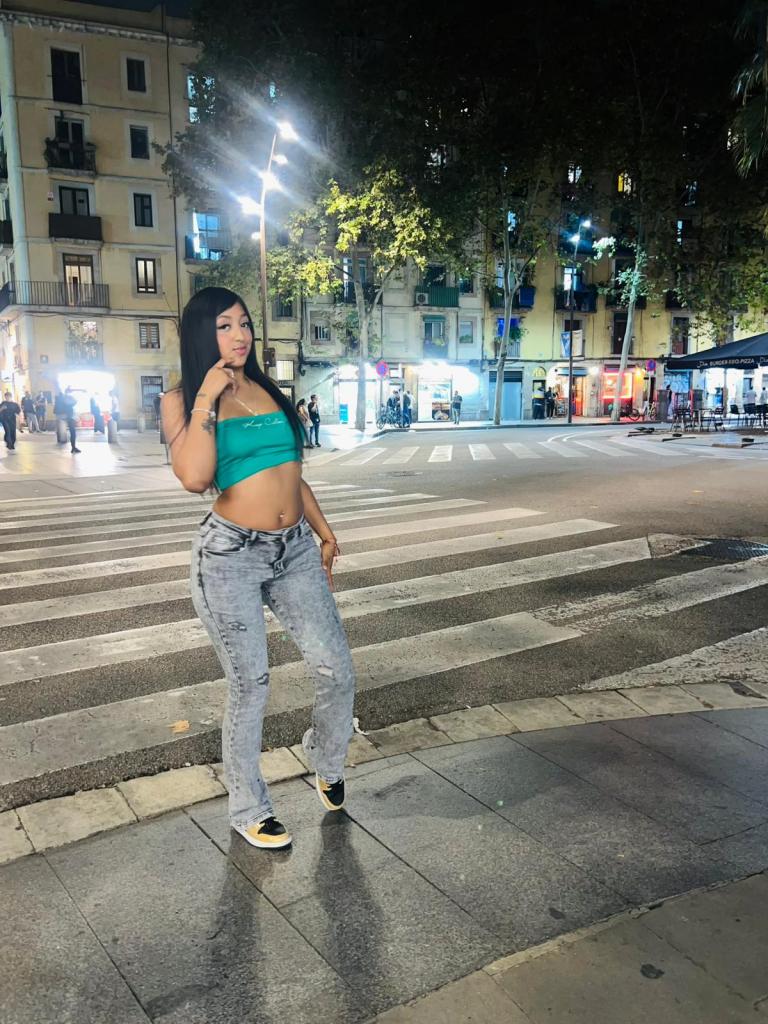 Chica busca chico en Castellón: 