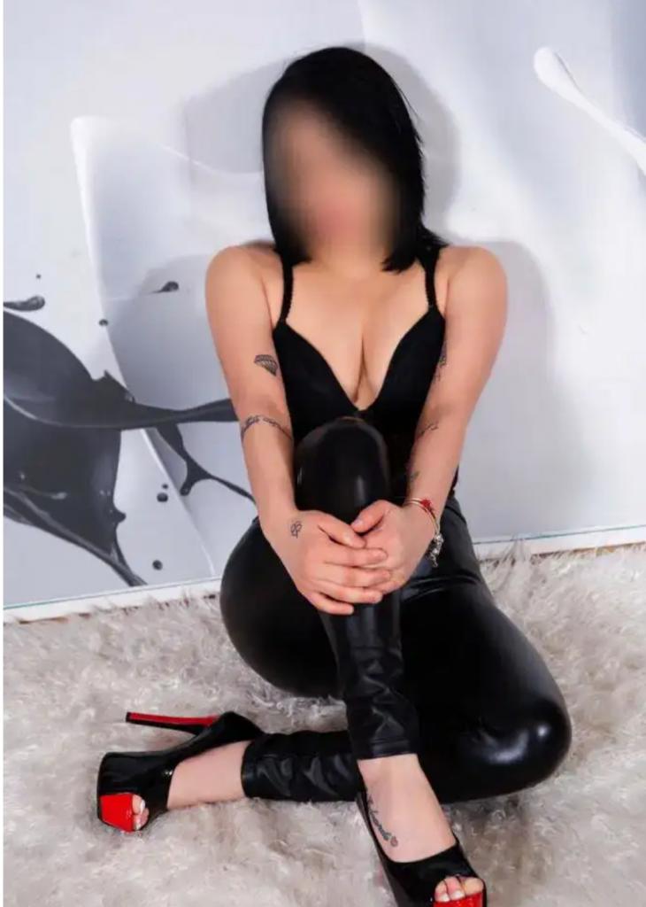 Chica busca chico en Teruel: 