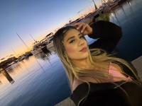 647613437: Chica busca chico en Lérida