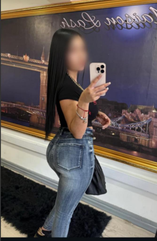 Chica busca chico en Almería: 