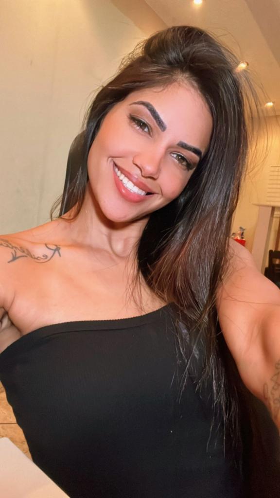 695546452: Chica busca chico en Madrid