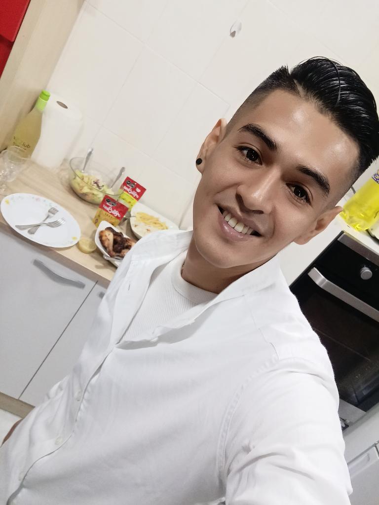 643660497: Chico busca chica en Navarra