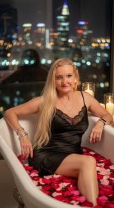 639059276: Chica busca chico en Málaga