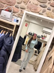 656499858: Chica busca chico en Barcelona