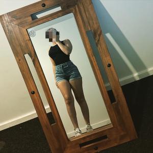 607219771: Chica busca chico en Málaga