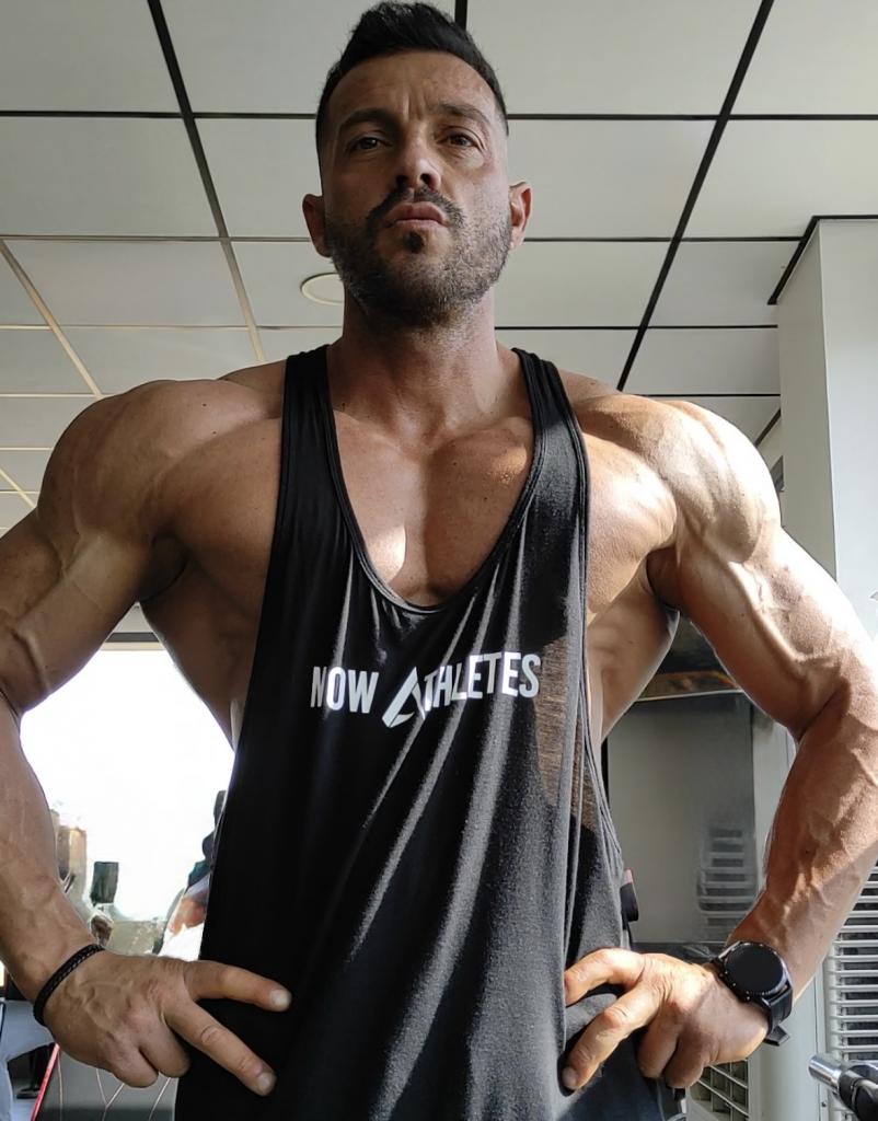 655537172: Chico busca chica en Málaga