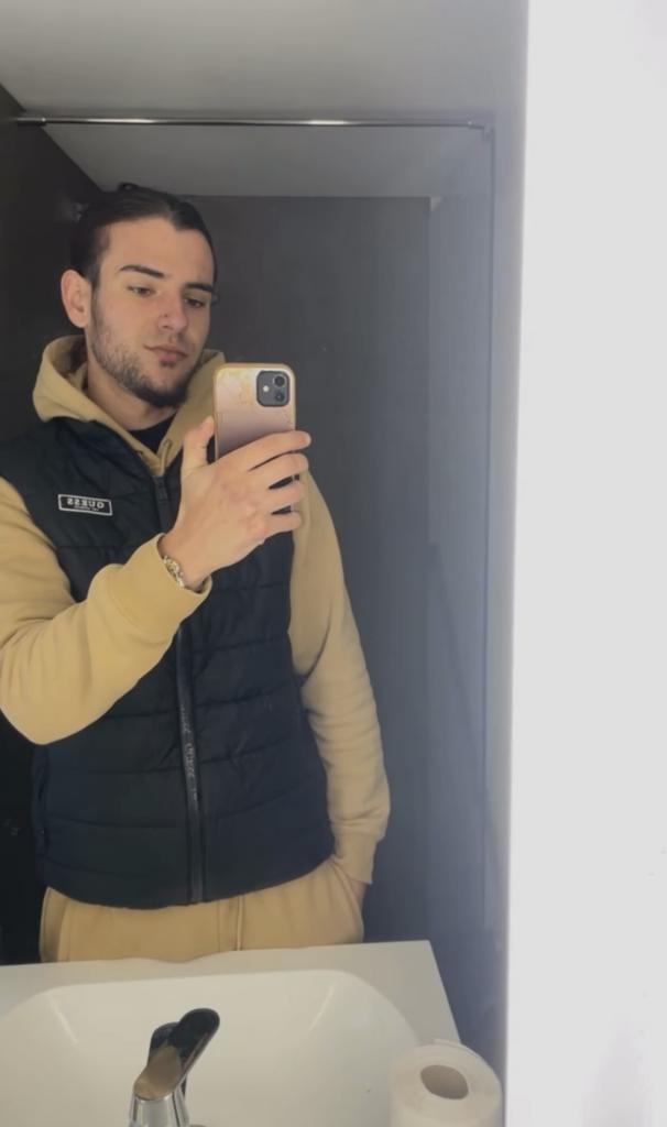 Chico busca chica en Mallorca: 