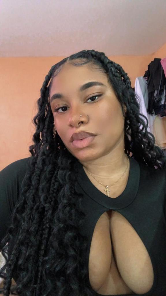 637940745: Chica busca chico en Valencia