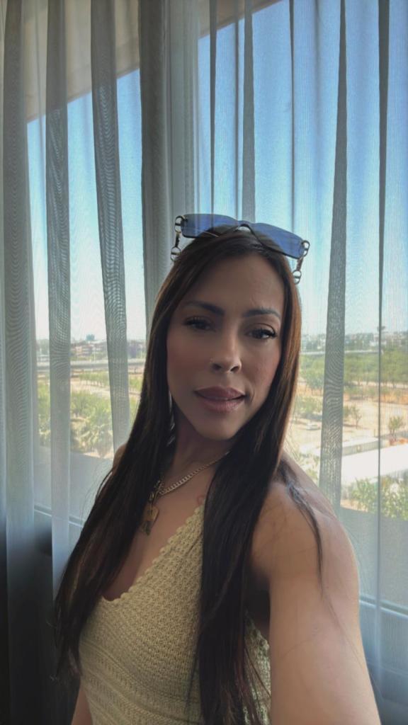 607115613: Chica busca chico en Navarra