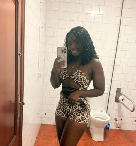 634047387: Chica busca chico en Granada