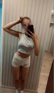 631555124: Chica busca chico en Madrid