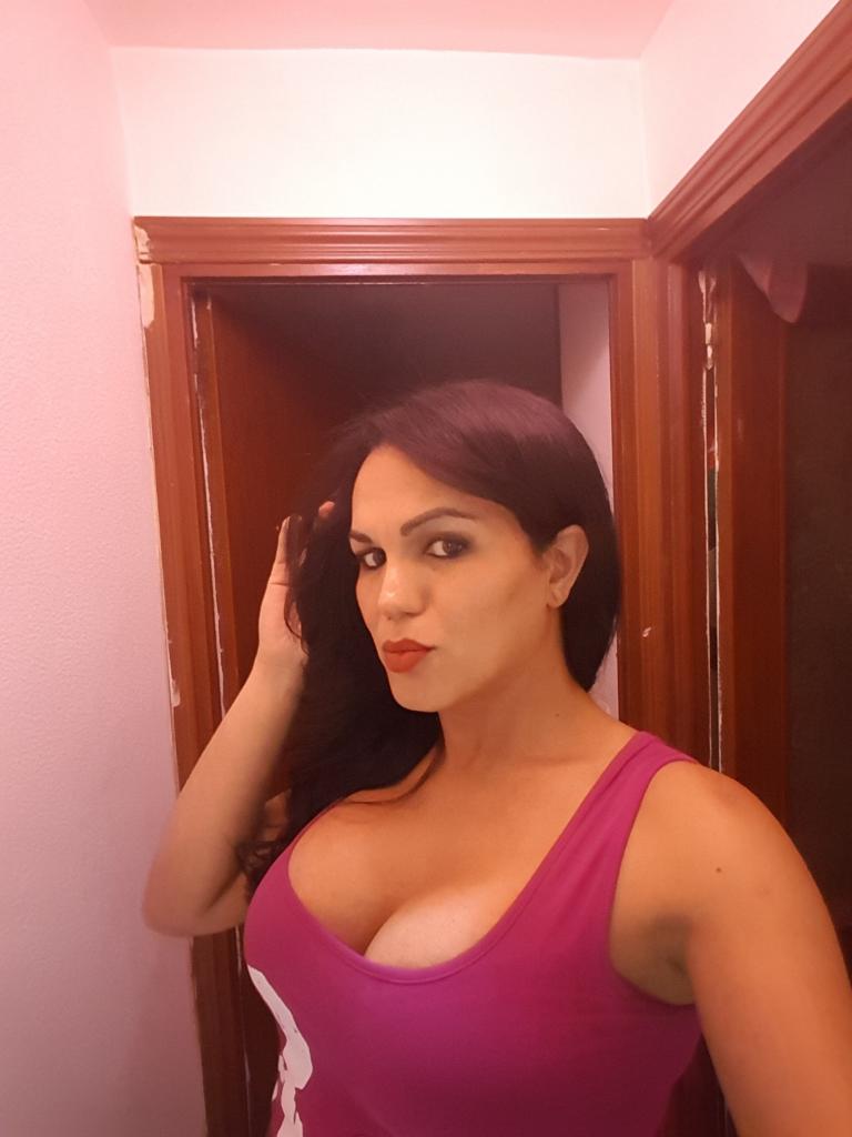 614971316: Transexual en La Coruña