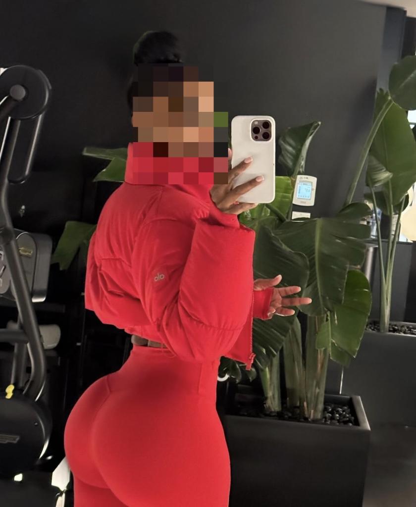 631919269: Chica busca chico en La Coruña