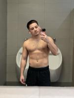 643752296: Chico busca chica en Barcelona