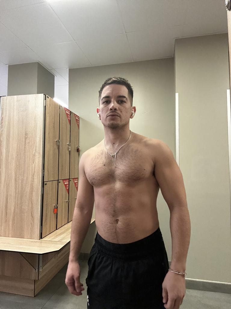 643752296: Chico busca chica en Barcelona