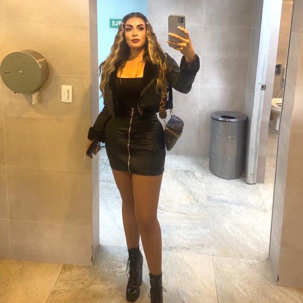 Chica busca chico en Cádiz: 