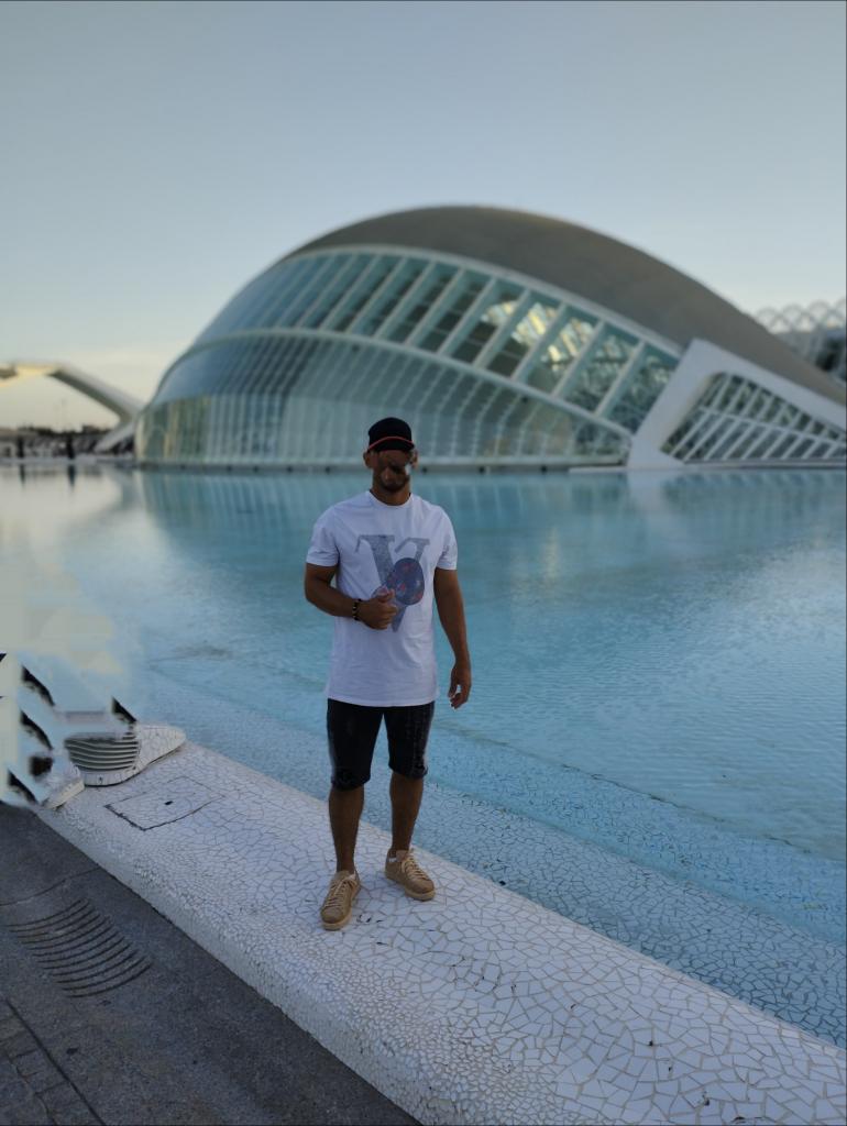 Chico busca chica en Alicante: 