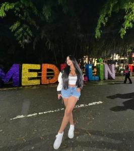 648648945: Chica busca chico en Cantabria