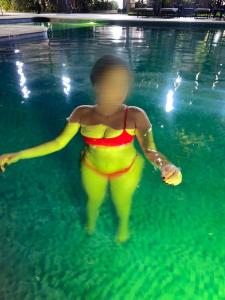 742094399: Chica busca chico en León