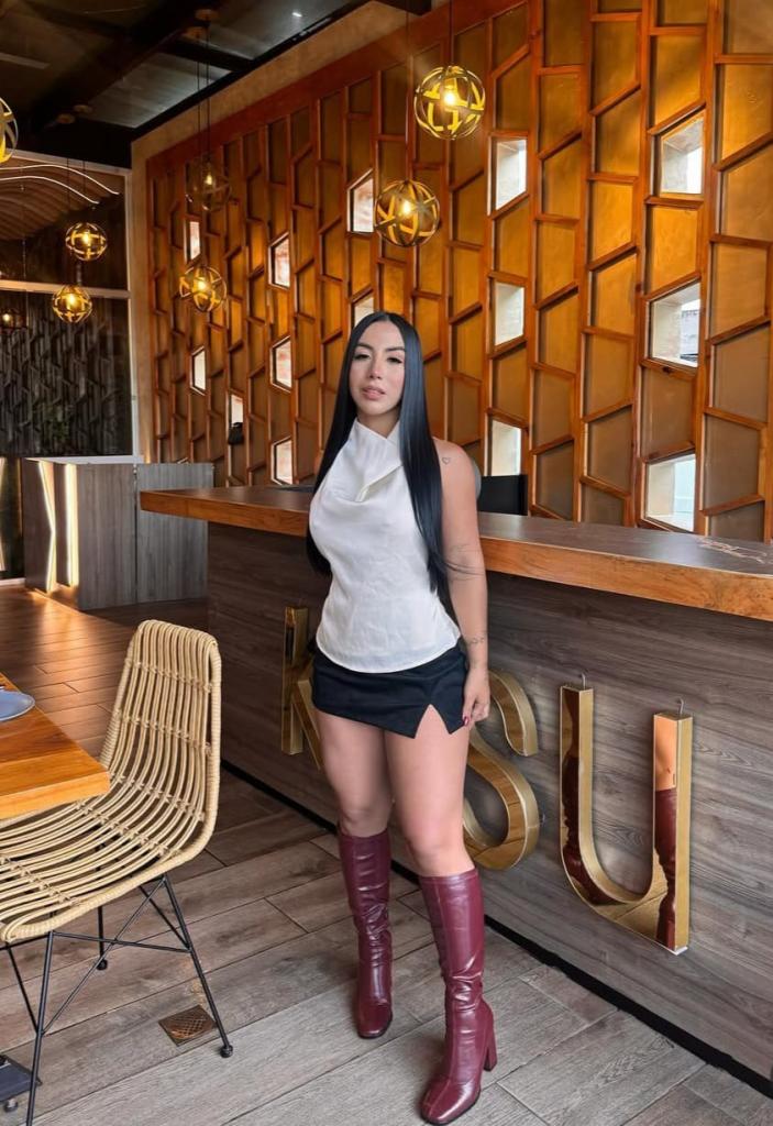 612224389: Chica busca chico en Pontevedra