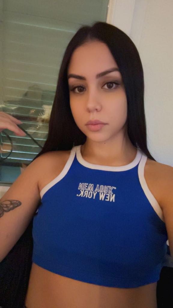 742004484: Chica busca chico en Gerona