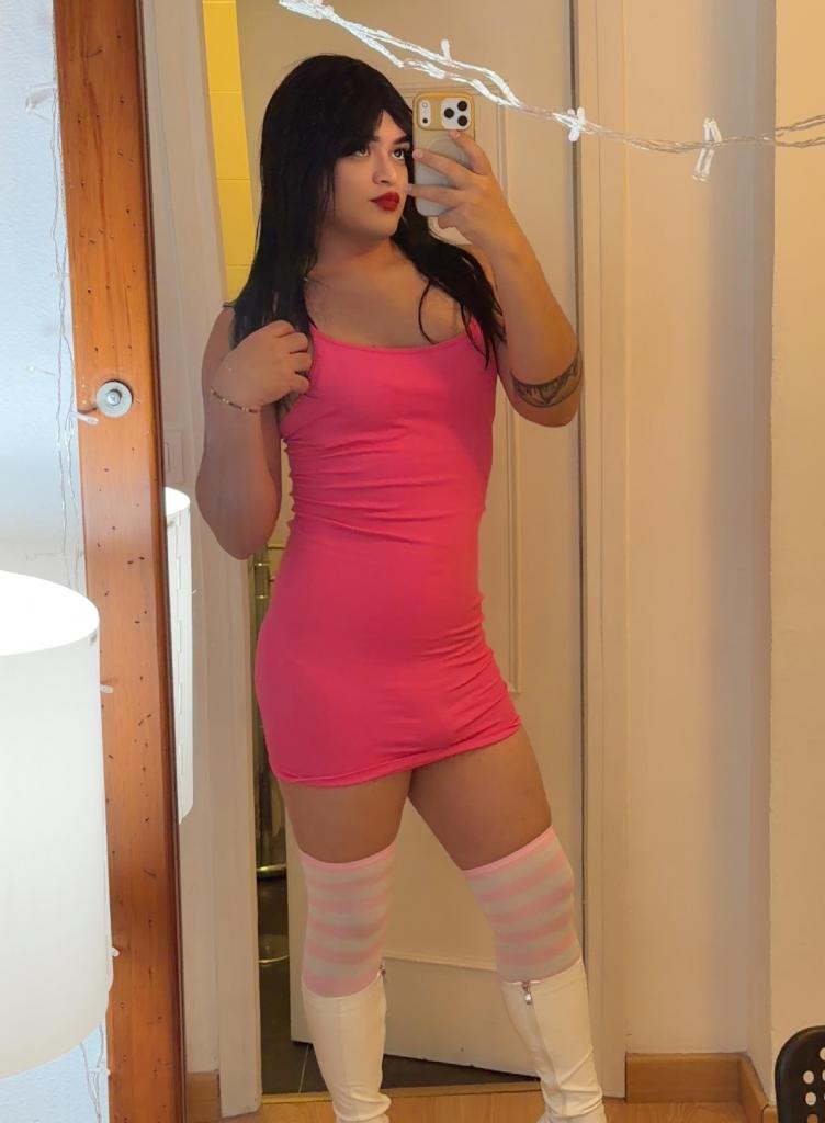 697484966: Transexual en León