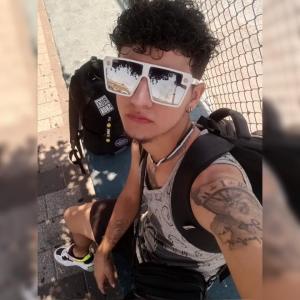 Chico busca chica en Granada: 