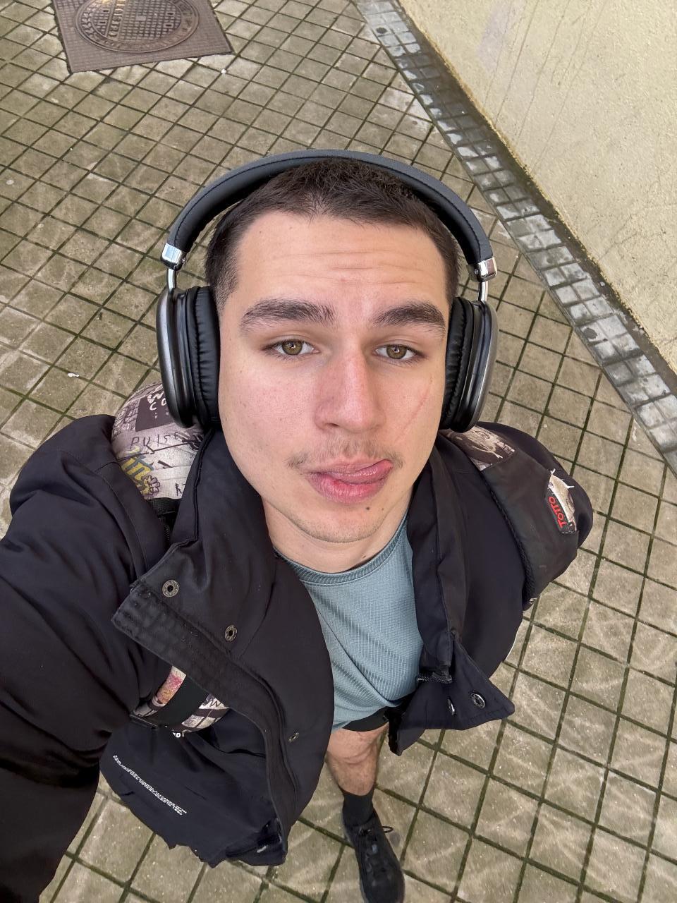 670869173: Chico busca chica en Madrid