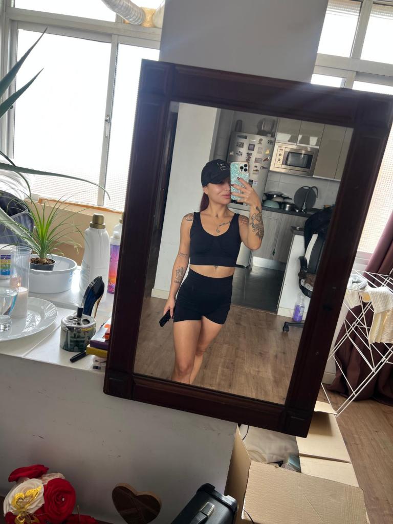 613825340: Chica busca chico en Málaga