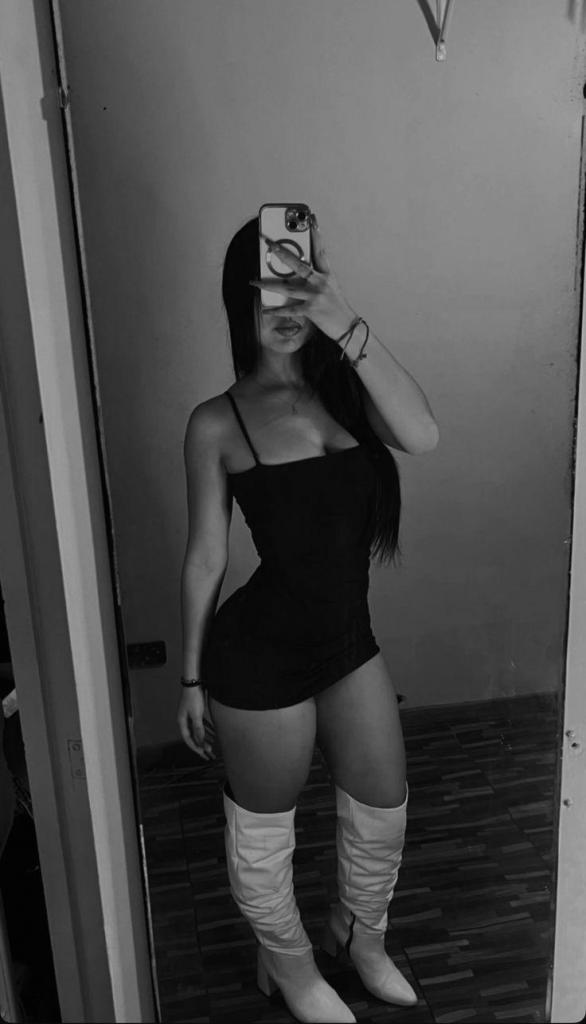 Chica busca chico en Tenerife: 