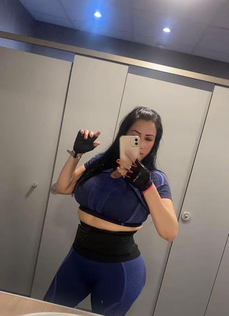 613944750: Chica busca chico en Málaga