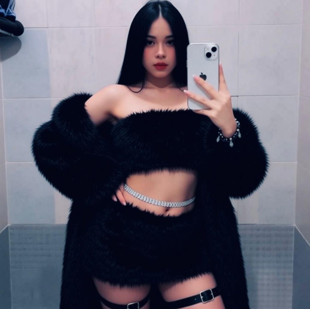 Chica busca chico en Ibiza: 