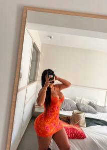 602465117: Chica busca chico en Pontevedra