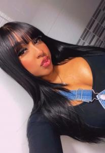 631743406: Chica busca chico en Barcelona