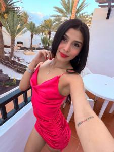 607824577: Chica busca chico en Ibiza