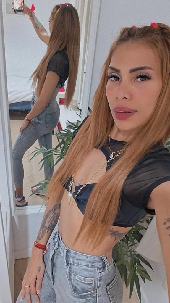 642086764: Chica busca chico en La Coruña