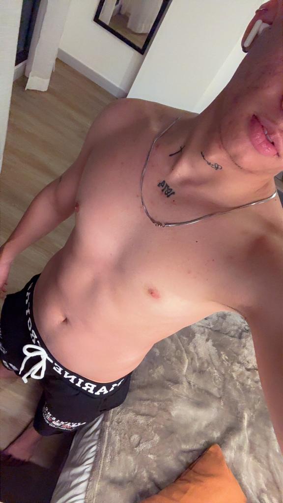 632576353: Chico busca chica en Madrid