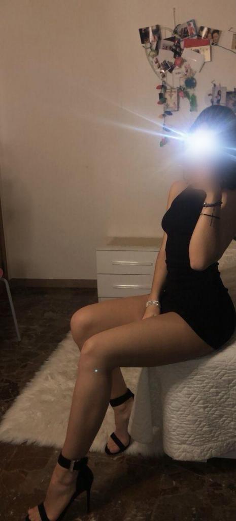 641504459: Chica busca chico en La Coruña