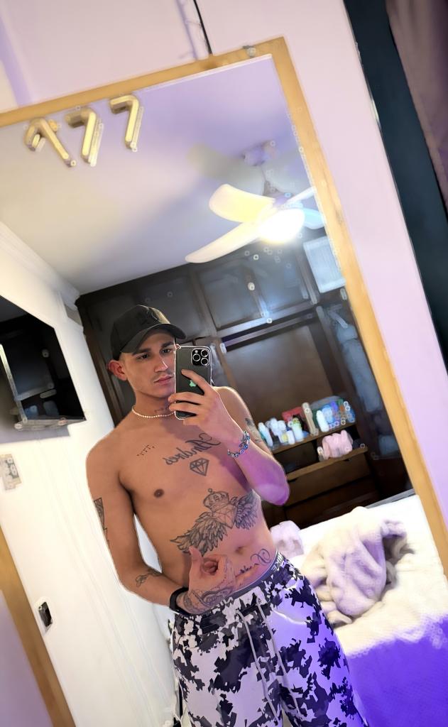 Chico busca chica en Sevilla: 