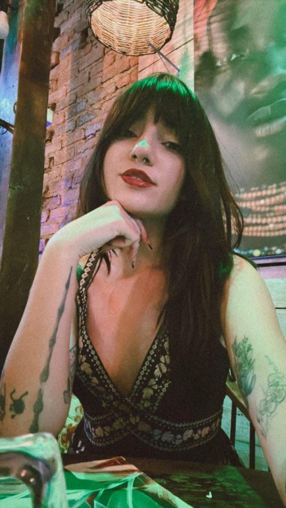 643230937: Chica busca chico en Zaragoza