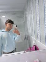 661169359: Chico busca chica en Sevilla