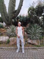 643314821: Chico busca chica en Ibiza