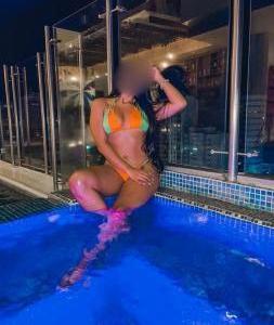 614788530: Chica busca chico en Málaga