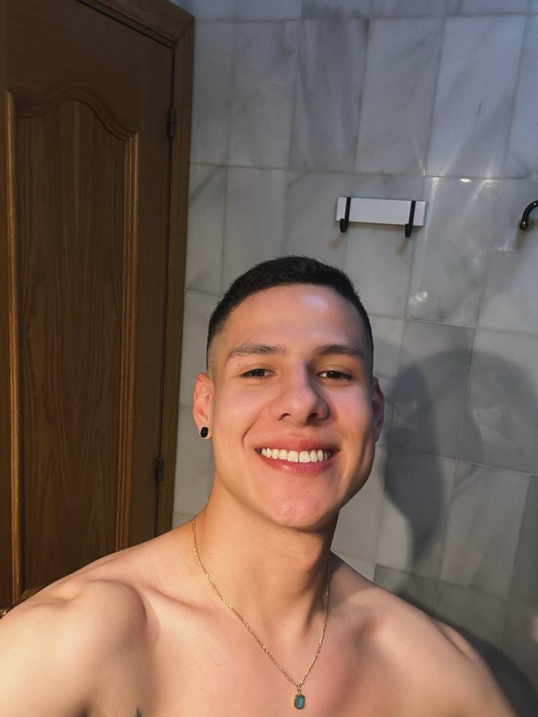 662632064: Chico busca chica en Sevilla