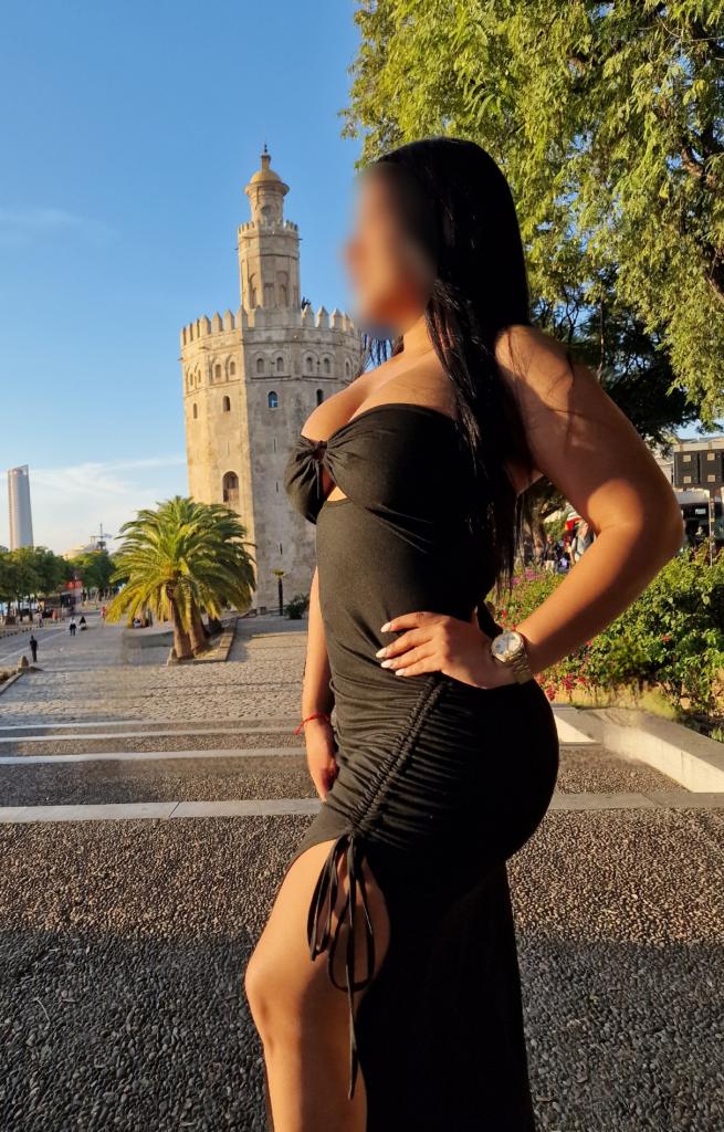604274332: Chica busca chico en Sevilla