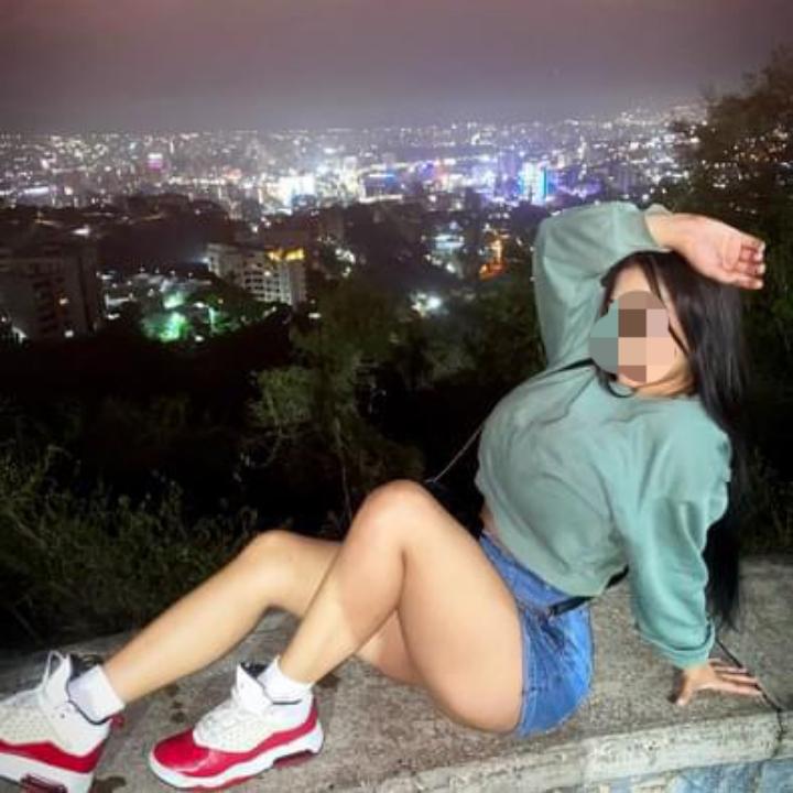 Chica busca chico en La Coruña: 