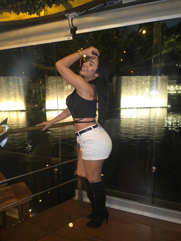 Chica busca chico en Tenerife: 