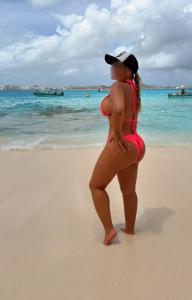 613837183: Chica busca chico en Tenerife