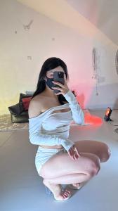 643935150: Chica busca chico en Barcelona